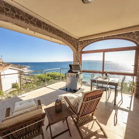 Domo De Luxi - Calamenhir -
